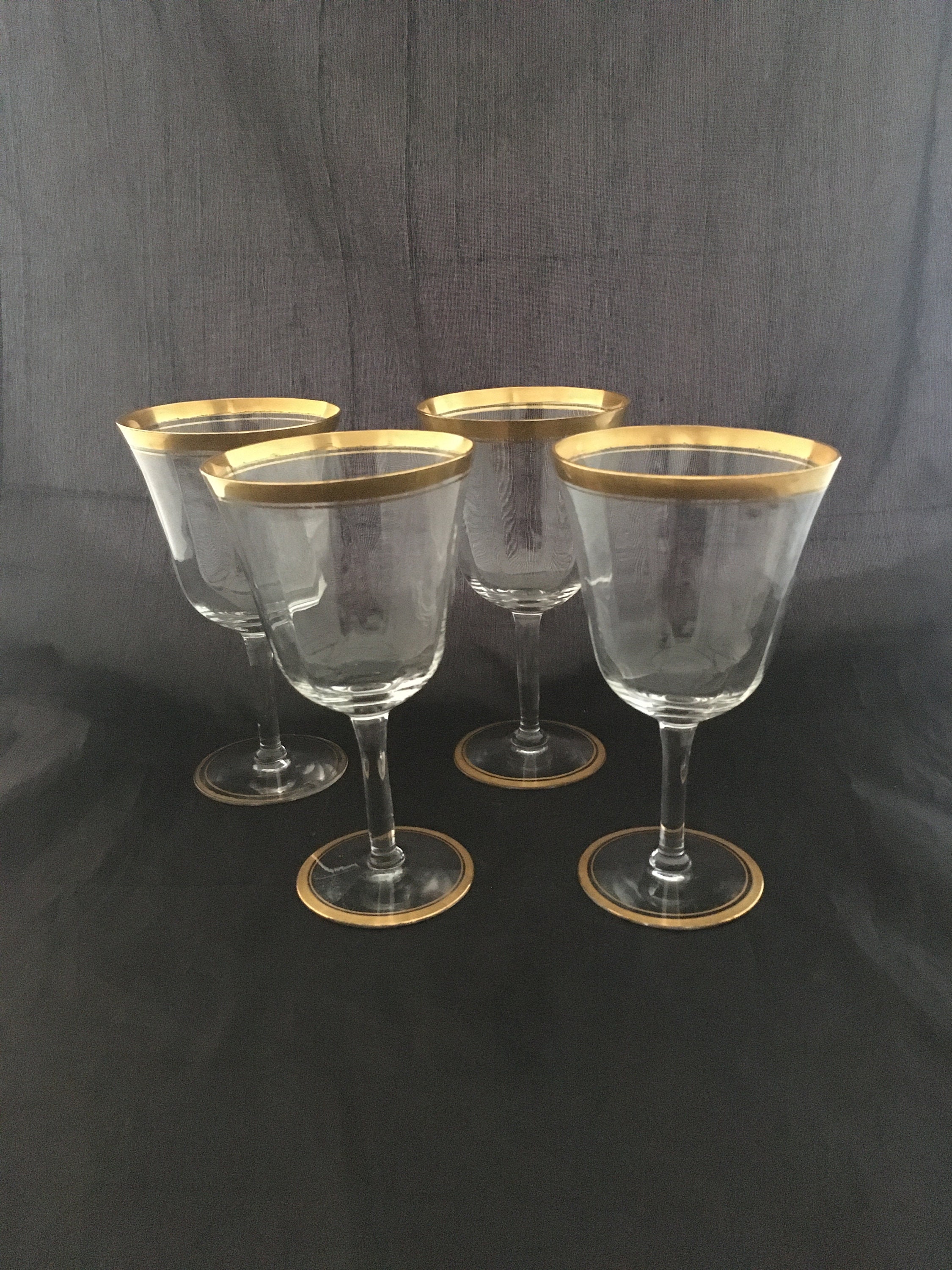 Vintage Crystal Wine Glasses With very unique Art Deco Gold Trim. Rare. See  pics