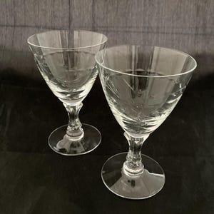 Set of 2 Crystal 3.5OZ Floral Etched Claret Wine, Cordial Sherry Glasses: Fostoria Nosegay