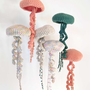Móbile água-viva, amigurumi, crochê, decoração, quarto