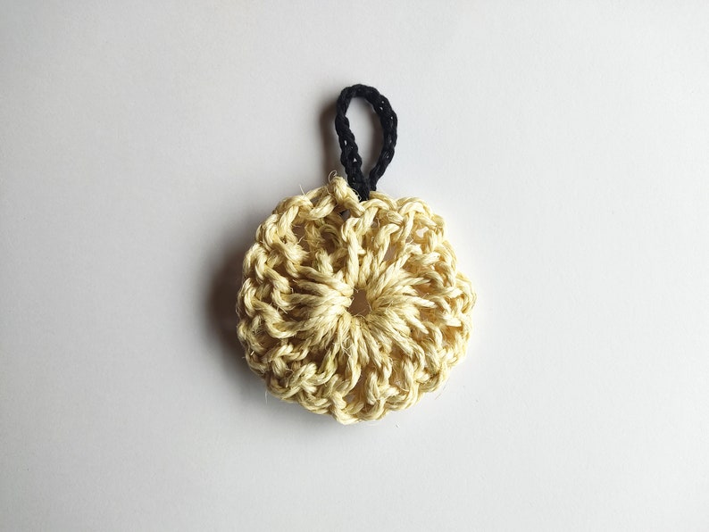 Eco friendly scrubber in sisal, zero waste tawashi, diameter about 3.3 inches image 4