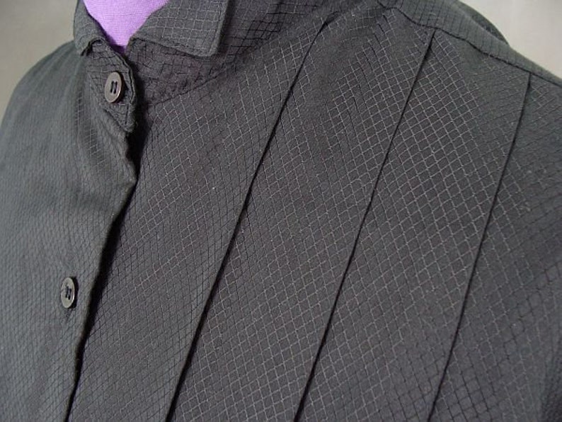 blouse black pleating