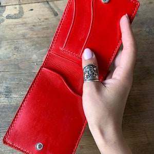 Carteras delgadas/billeteras/tarjetero de cuero/billetera delgada/hecha a mano/cuero curtido vegetal/regalo de Navidad/regalo para ella/ferrari teñido de rojo
