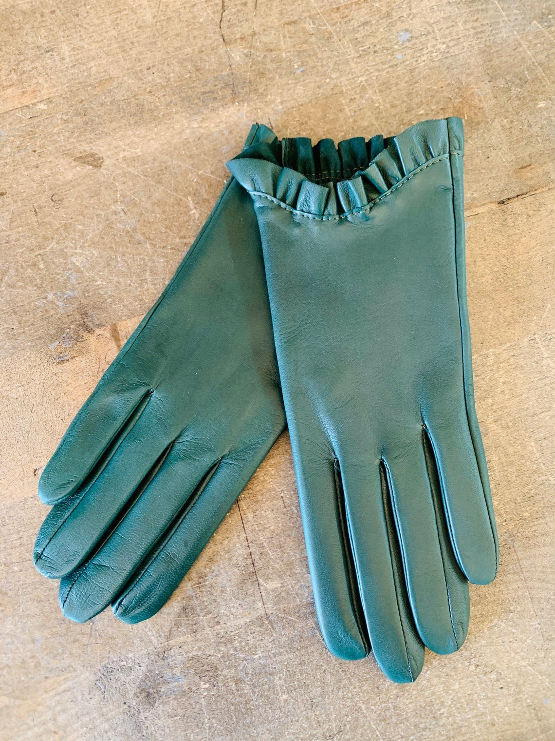 Green Leather Gloves for Ladies/ Evening Gloves/ Driving Gloves
