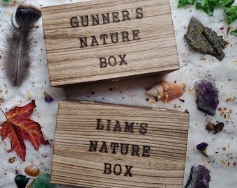 Caja de naturaleza de madera quemada con nombre personalizado