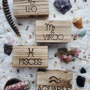 Caixa de cartas de tarô de madeira do zodíaco pré-fabricada ou feita à mão, caixa de cartas de oráculo, caixa de cristal, caixa de joias, caixa de astrologia personalizada, caixa metafísica
