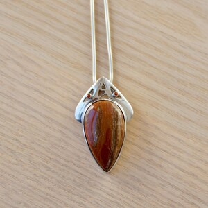 Red Agate Pendant // Agate Pendant // Agate Necklace // Red Stone Jewelry // Red Stone Pendant // Agate Jewelry