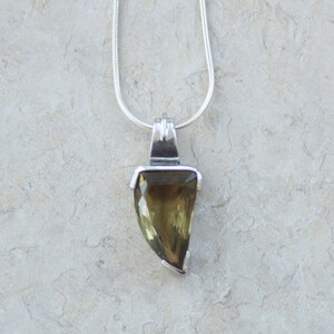 Lemon Quartz Pendant // Lemon Quartz // Quartz Pendant // Natural Lemon Quartz // Yellow Quartz // Handmade Pendant
