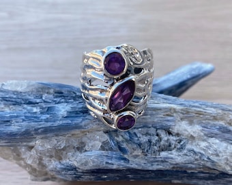 Amethyst Sterling Silver Ring // Unique Amethyst Ring // Amethyst Sterling Silver Ring // Purple Gem Ring // February Birthstone