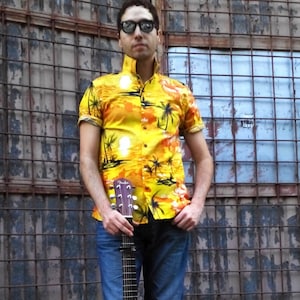 Retro Cotton Aloha Shirt Men, Coconut Hawaiian Blouse, Party Men Blouse