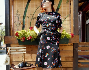 Vintage Black Floral Midi Dress, Modest 60s Dress, Flower Mod Midi Dress 60s 70s