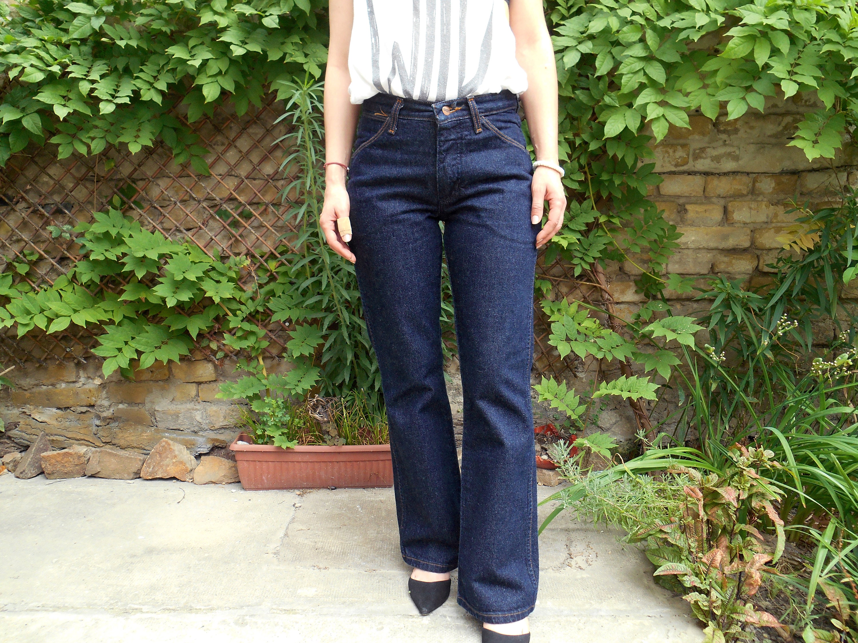Vintage Women Wrangler Jeans Western Jeans Bell Bottoms - Etsy UK Vintage Women Wrangler Jeans Western Jeans Bell Bottoms - Etsy UK
