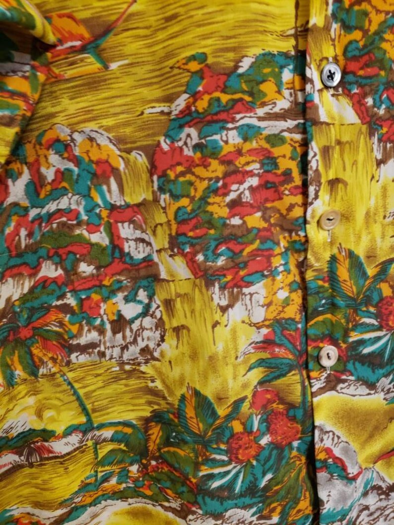 1980s Vintage Hawaiian Yellow Shirt Size XL