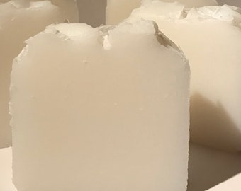 Savon 100 % à l’huile de noix de coco, de menthe poivrée et de menthe verte