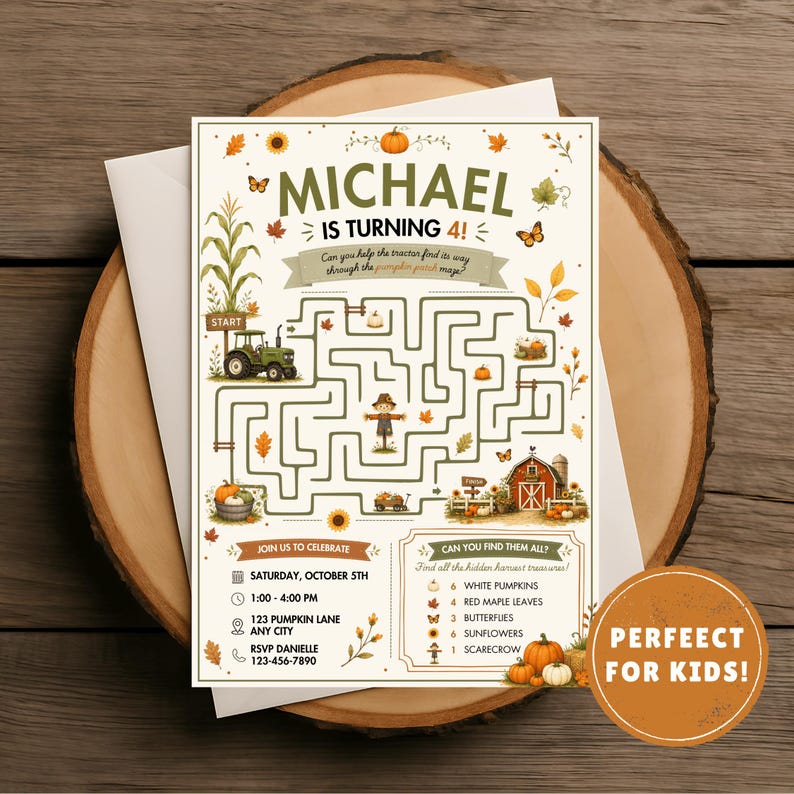 Pode incluir: Um cart&atilde;o de convite de anivers&aacute;rio retangular com um jogo de labirinto com tema de outono. O texto diz MICHAEL IS TURNING 4! e inclui detalhes do evento. O design apresenta um trator verde, um espantalho e um celeiro vermelho.