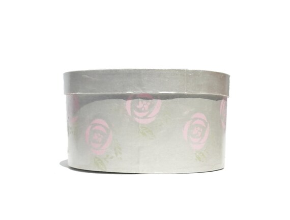 hat boxes with lids