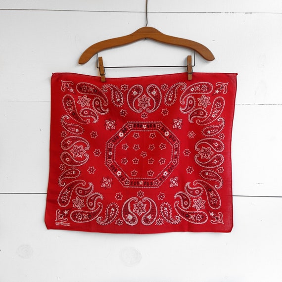 1950’s Trunk Up Turkey Red Bandana