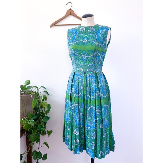 L’Aiglon Green & Blue Paisley Print Linen Style Sl