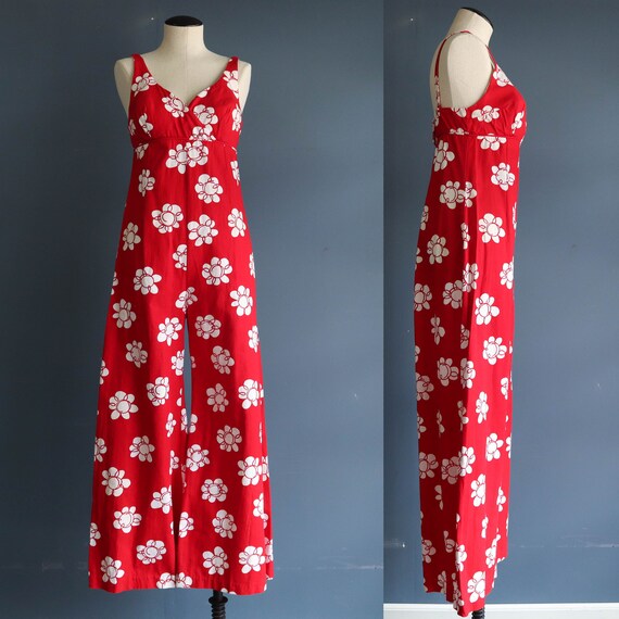 Vintage Red and White Floral Jump Suit 1970s Sleev