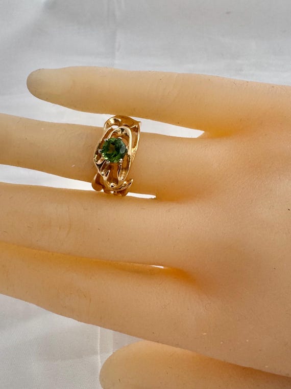 14K Solid Gold Peridot Gemstone Solitaire Round F… - image 5