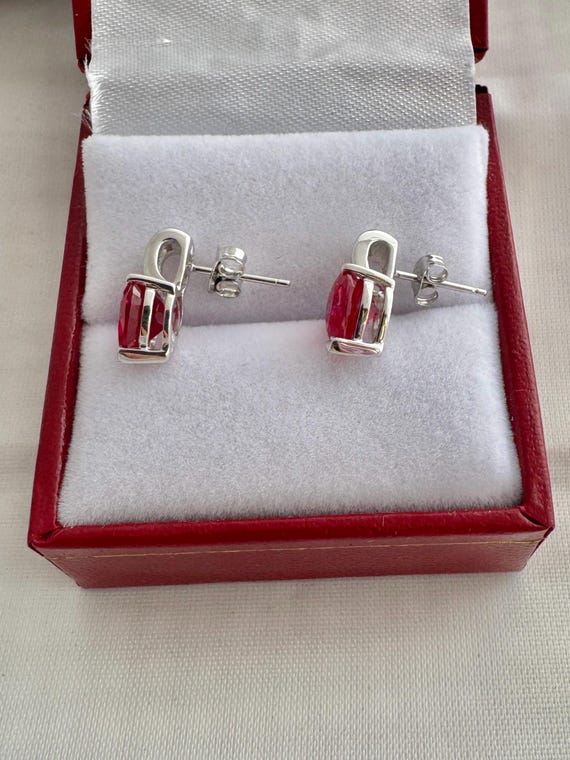 10K Solid White Gold Ruby Hearts Total 6 Baguette… - image 7