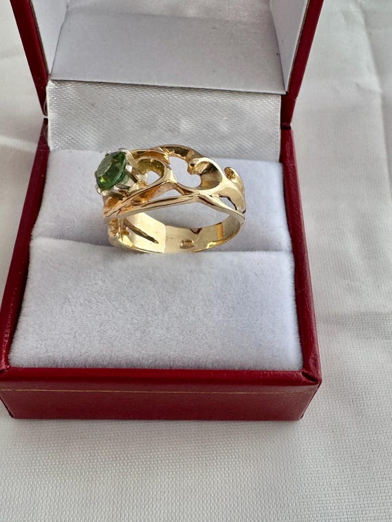 14K Solid Gold Peridot Gemstone Solitaire Round F… - image 7
