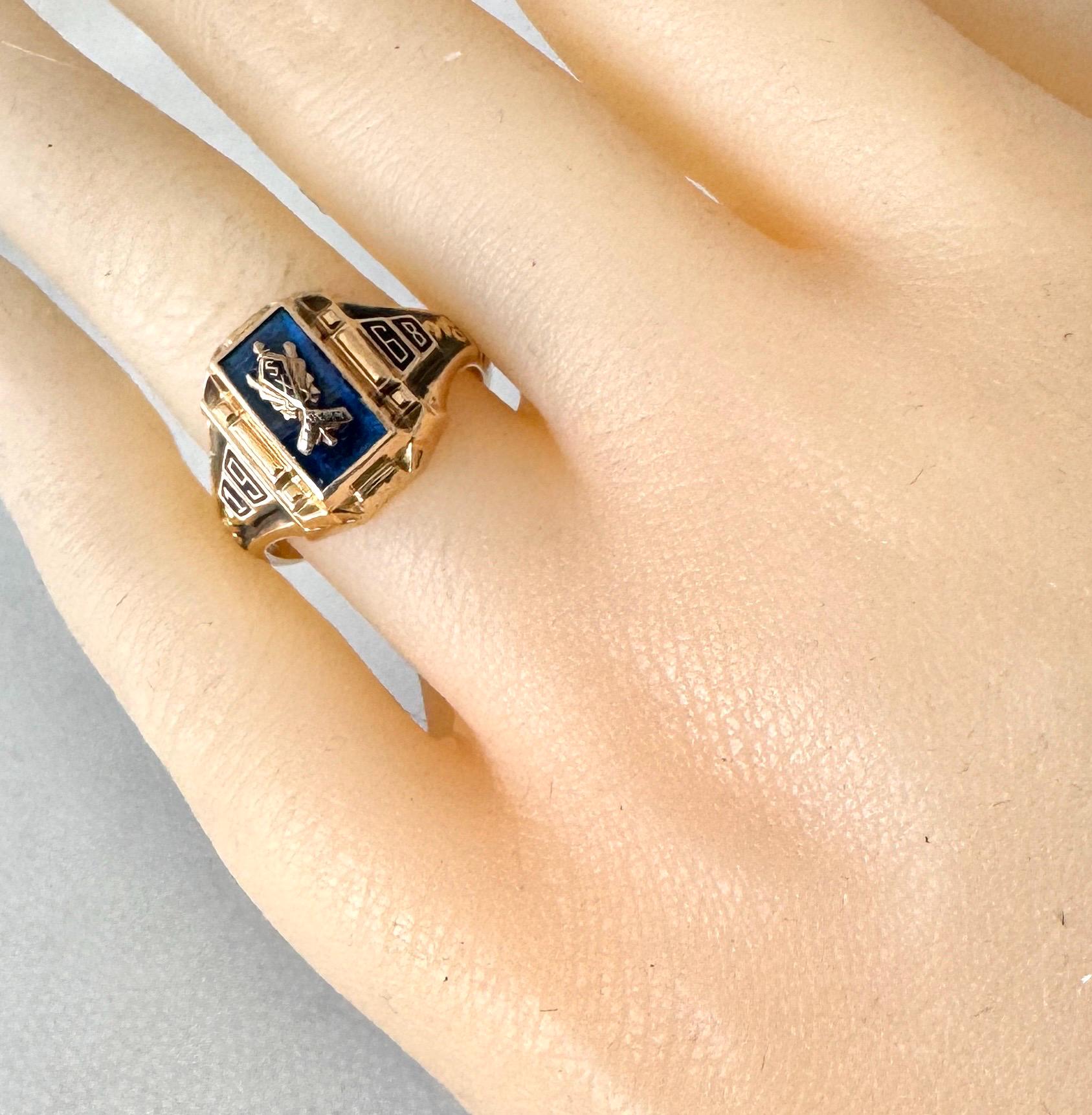 クラスリング 希少デザイン 10K 10K Solid Gold Class SX Academy Ring 1968 Blue Stone Small Chip