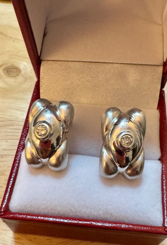 14K Solid White Gold Diamond Solitaire Bezel set … - image 7