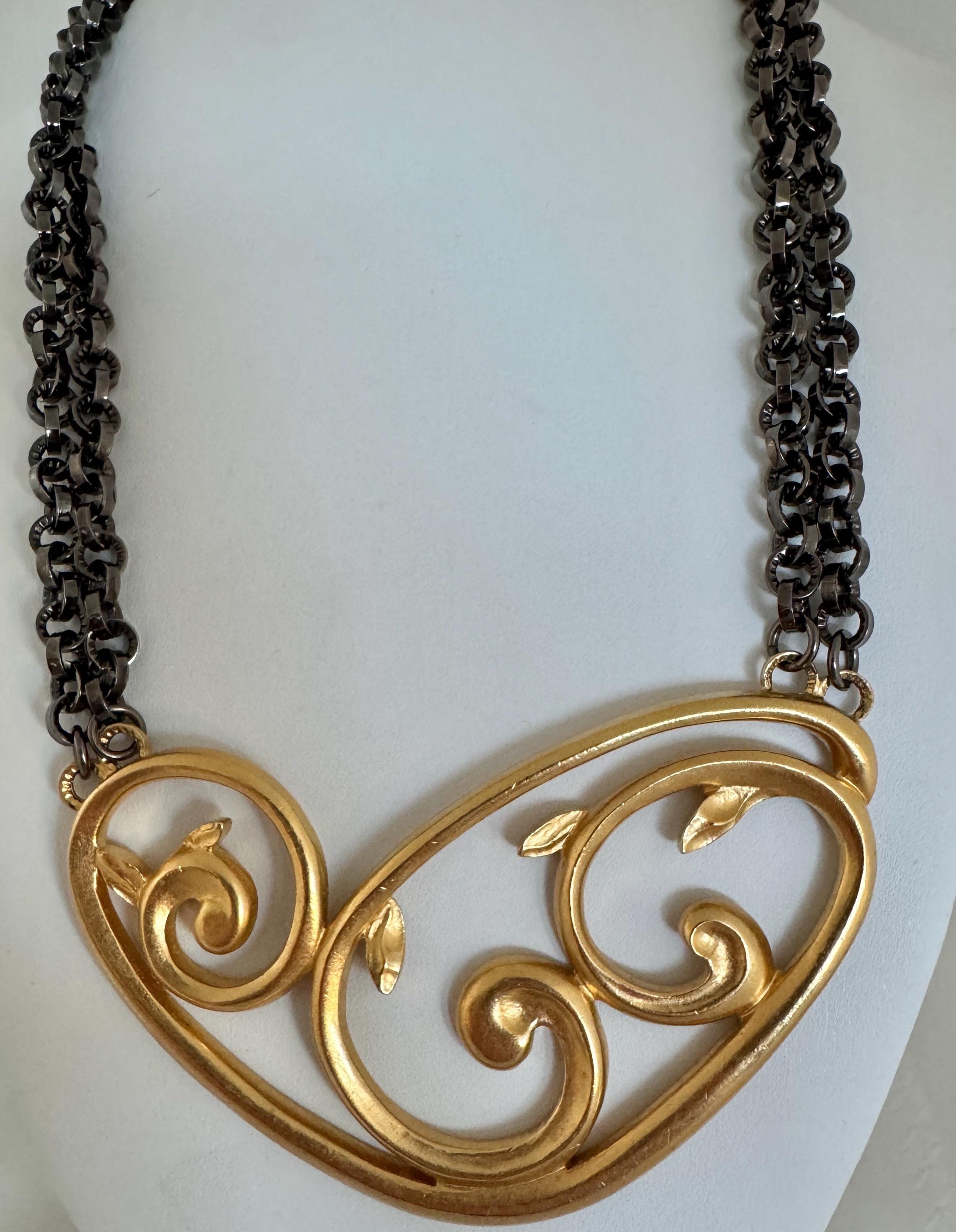 アクセサリー Vintage YVES SAINT LAURENT Gold Necklace Yves Saint Laurent YSL Gold Plated & Gunmetal Limited Edition 076