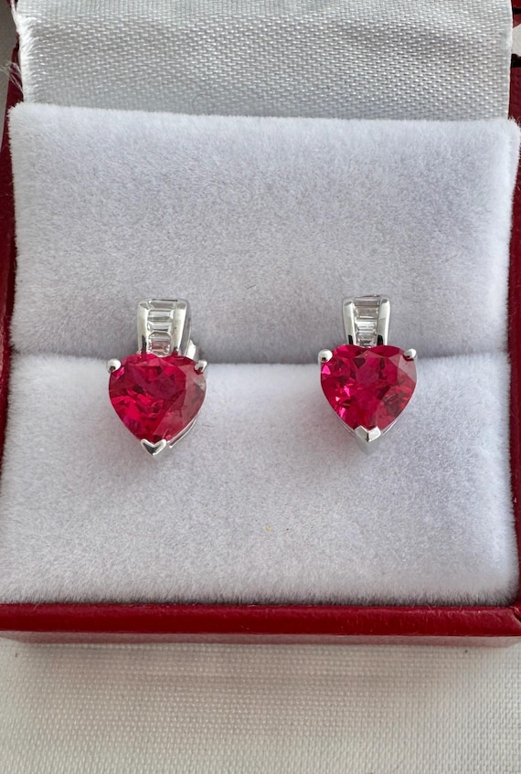 10K Solid White Gold Ruby Hearts Total 6 Baguette… - image 1