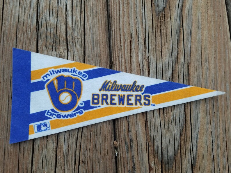 90/'s Milwaukee Brewers Small Pennant