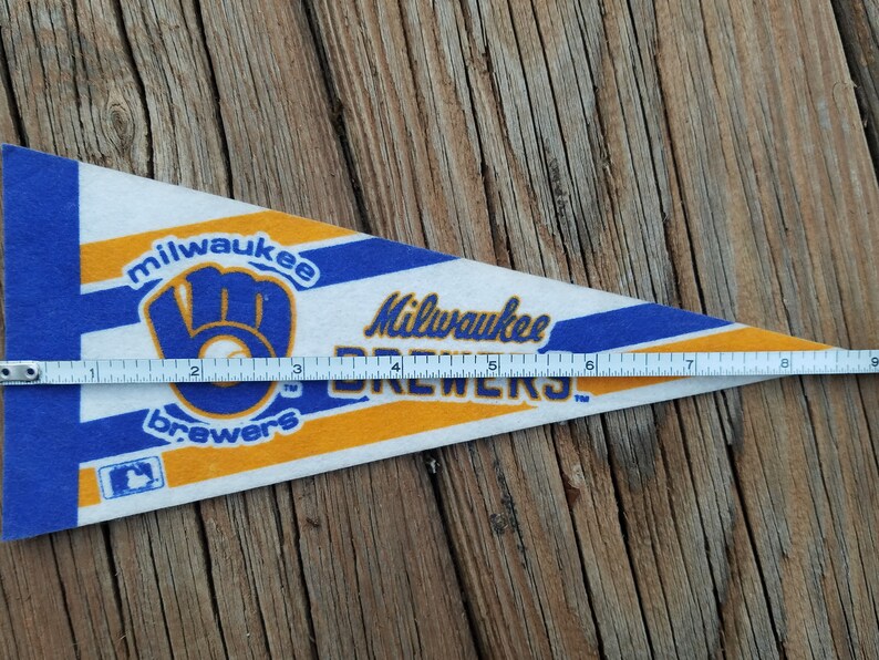 90/'s Milwaukee Brewers Small Pennant
