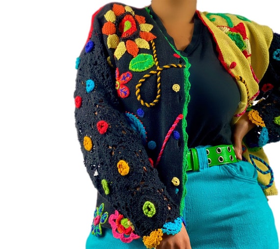 Vintage embroidered floral cardigan sweater size m