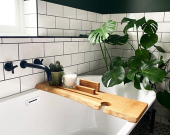 Live Edge Solid Oak wood Bespoke Rustic Bath Caddy Bath Tray Bath board, bathroom shelf, bath Tablet wine glass Holder Bath accessory