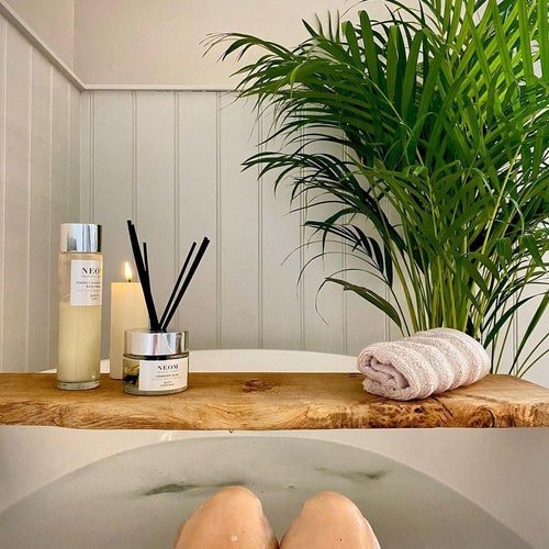 Live Edge Solid Character Rustic Pippy wood Bespoke Rustic Bath Caddy Tray Tablet Holder Free UK P&P