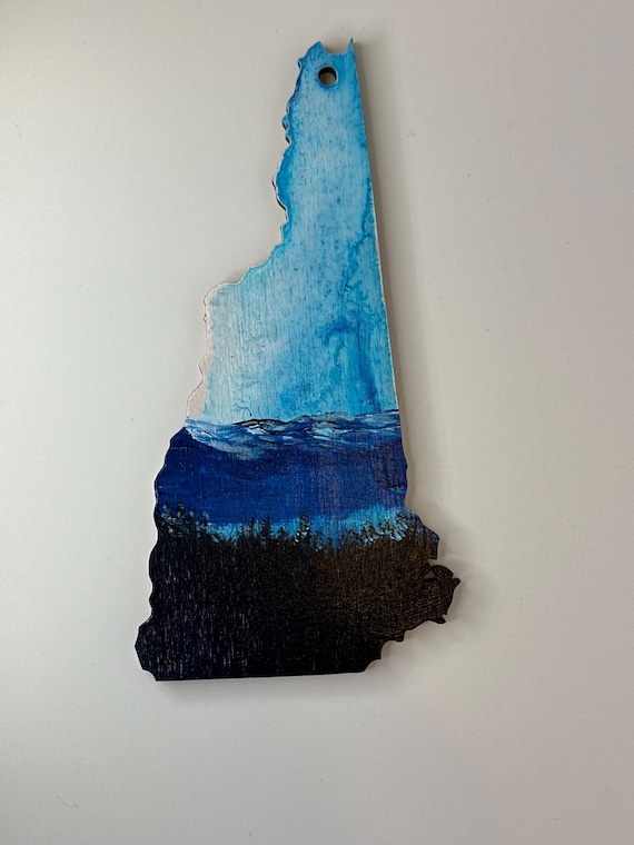 New Hampshire Ornament Northern Lights 17