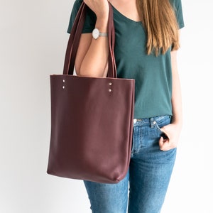 Sac fourre-tout en cuir bordeaux - sac à main en cuir rouge - cartable en cuir naturel - sac fourre-tout pour femme - sac à main en cuir - sac fourre-tout - sac simple