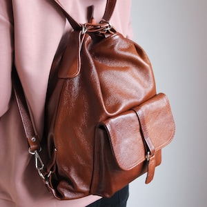 Sac à dos en cuir marron cognac - sac à dos en cuir - sac à main sac à dos - sac fourre-tout en cuir - sac à dos pour ordinateur portable - sac à main en cuir - cartable