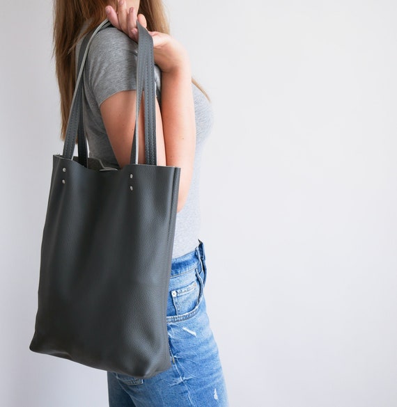 simple shoulder bag
