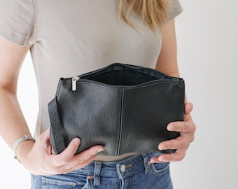 Black Leather Cosmetic Bag, Small Travel Pouch, Leather Makeup Organizer, Minimalist Leather Accessory, Handmade Toiletry Bag, Leather Pouch