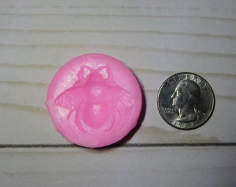 Small Bee Silicone Mold – Mini Insect Mold for Fondant, Chocolate & Crafts