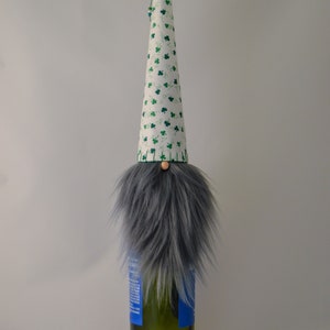 Glückswichtel- Irische Zwerge- St. Patricks Day Gnom - Grüner Glücks-Zwerg - Stoff-Tomte - Weinflasche-Aufsatz - 100% Baumwolle