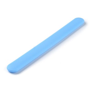 Reusable Silicone Mixing Stick  (16cm x 1.5cm x 0.6cm)