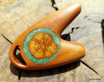 Emerald & Ayahuaska Vine Inlay HandCarved Kuripe Self Applicator