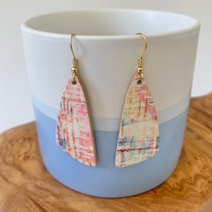 Pendientes de corcho y cuero, pendientes bohemios, pendientes hechos a mano, regalo de joyería para ella, pendientes llamativos, regalo de joyería único