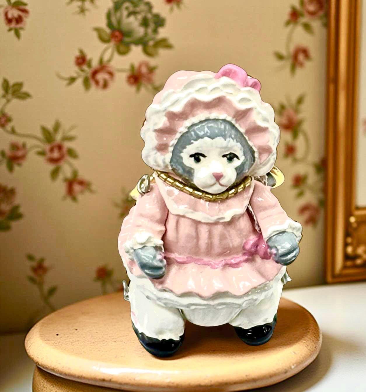 新品1980年製ハンテルHANTELペンダント犬チャーム英国製ミニチュア丸カン付 HANTEL ヴィクトリアンミニチュアピンやペンダント2点 - メルカリ