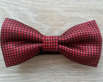 Silver Red Jacquard Bow Tie