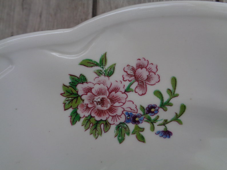 Soviet Vintage Serving Plate; Riga Porcelain Factory Dish 11 28cm Large Plate; White Dish with Floral Pattern; Retro Plate made in Riga