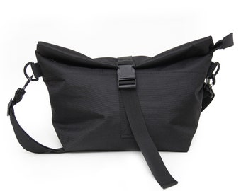 Insulated Lunch Bag with Strap: Unisex Roll Top Picnic Bag
