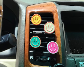Smile Smiley Face / Happy Face / Emoji / Car  Vent Clip Hook Accessory Decoration