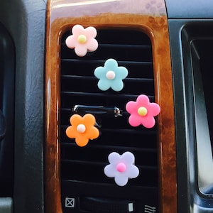 Set of 5  Daisy Pretty Flower / Pink/ Blue / Orange / Purple/  Car  Vent Clips Mask Decoration Accessory